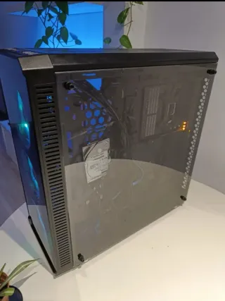 PC Gaming/Trabajo Negro y Multicolor