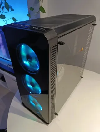 PC Gaming/Trabajo Negro y Multicolor