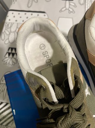 Zapatillas Sneckers Beige y Verde