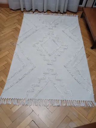 Tappeto in cotone beige e bianco