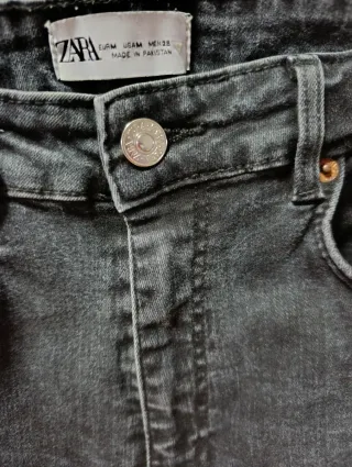 Pantalón vaquero negro pitillo