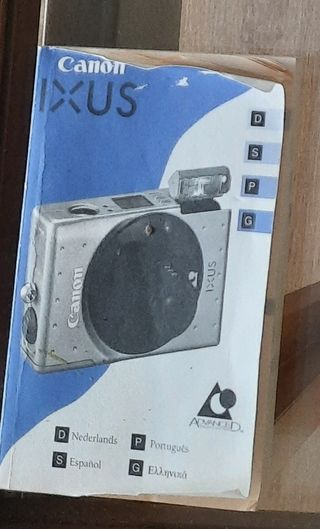 Cámara Canon IXUS Plata