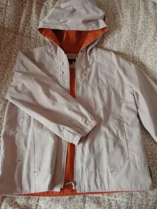Chaqueta Beige con Forro Naranja