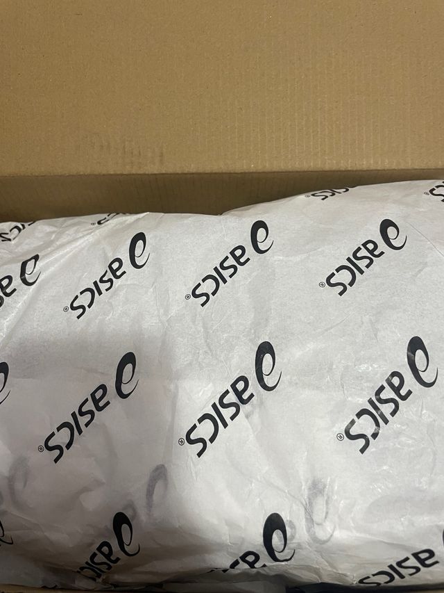 Scarpa ASICS Argento e Bianco