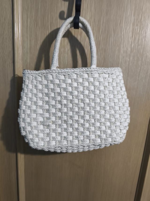 Bolso de paja tejido