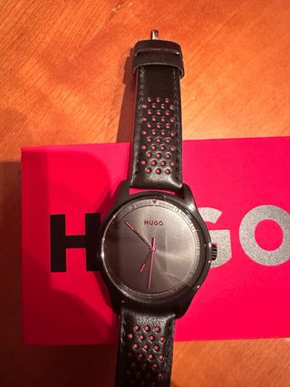 Reloj Hugo Negro y rojo
