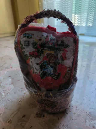 Cestino decorato a tema natalizio