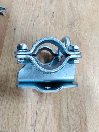 Abrazadera giratoria