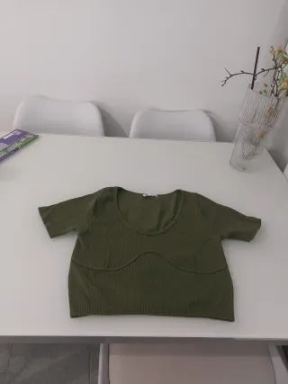 Top Zara verde militar