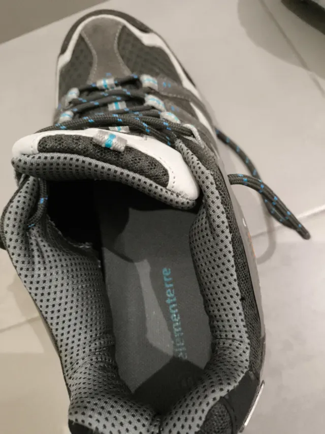 Botas de montaña talla 40 Marca Élémenterre.