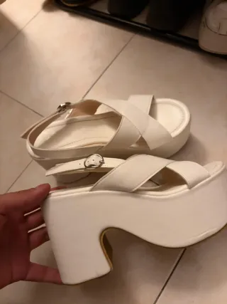 Sandalias Plataforma Blanca Talla 40 Nuevas.