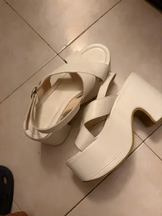 Sandalias Plataforma Blanca Talla 40 Nuevas.