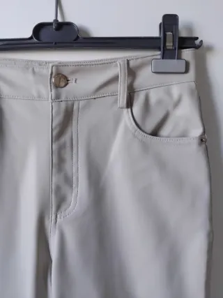 Pantaloni Zara similpelle color crema