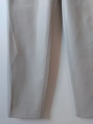 Pantaloni Zara similpelle color crema