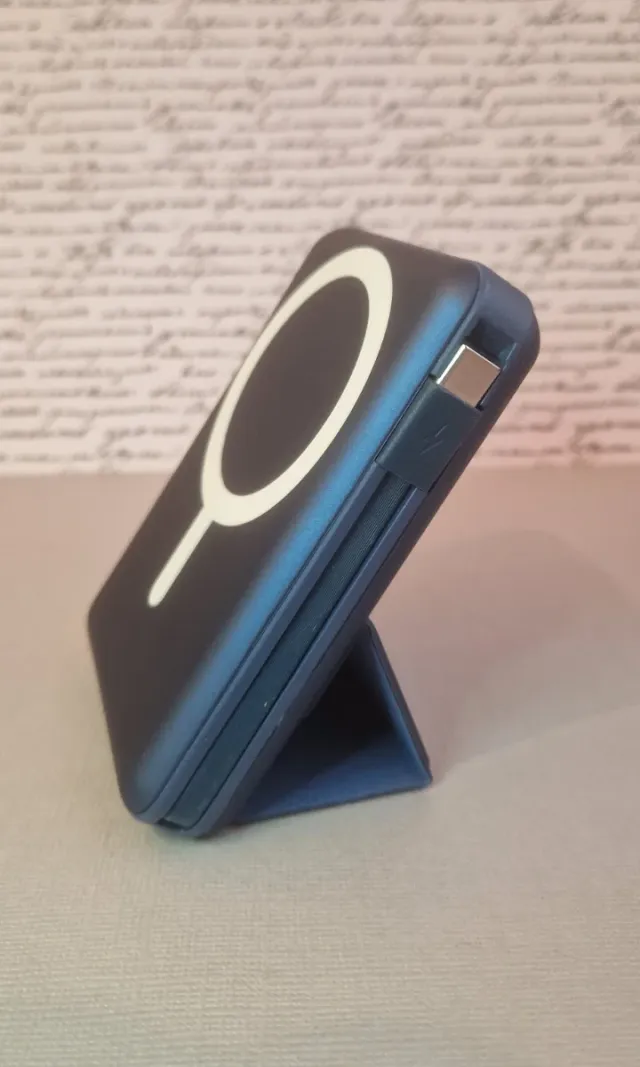 Batería Portátil Magnética Azul