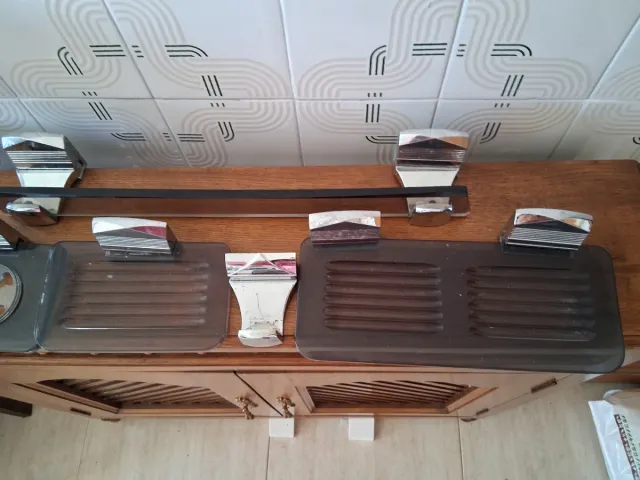 Accessori da bagno retrò argento e trasparente