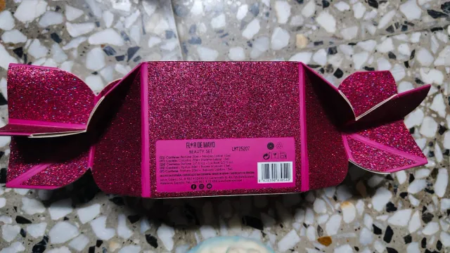 Scatola regalo brillante a forma di caramello