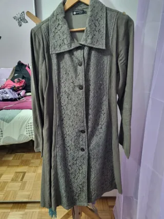 Chaqueta larga micropana y encaje Talla XL