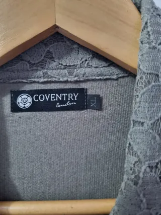 Chaqueta larga micropana y encaje Talla XL