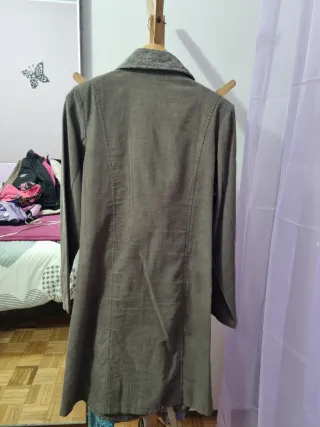 Chaqueta larga micropana y encaje Talla XL