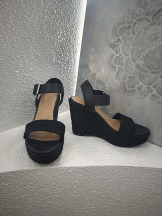 Sandalias Bimba y Lola Negras
