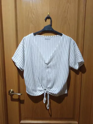 Camiseta Zara Talla L Rayas Blancas y Negras