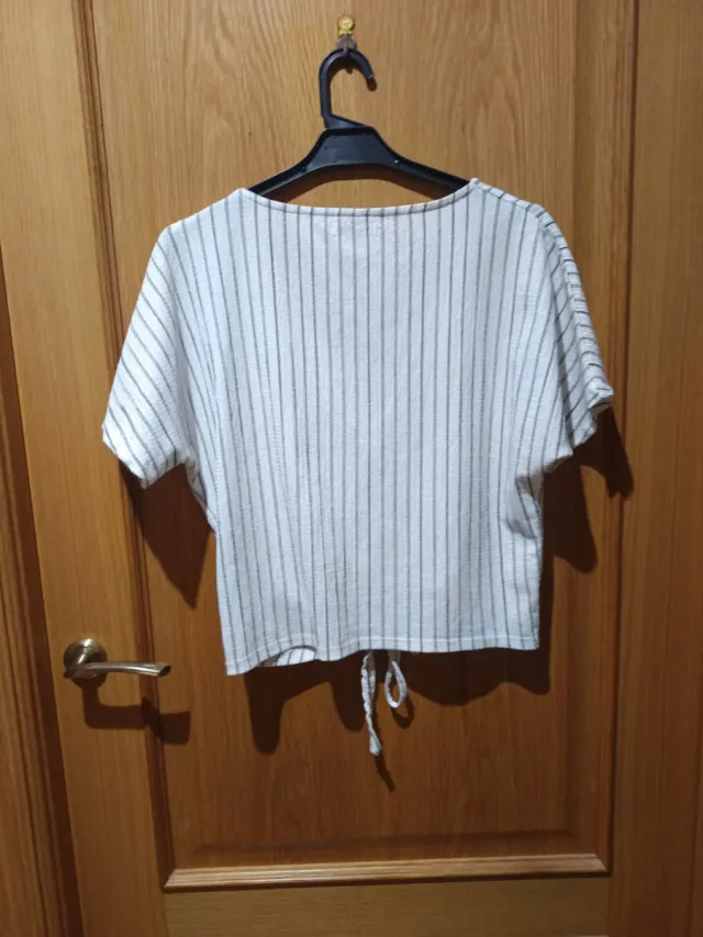 Camiseta Zara Talla L Rayas Blancas y Negras