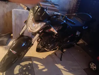 Moto Keeway 125 RKS Negra