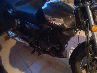 Moto Keeway 125 RKS Negra