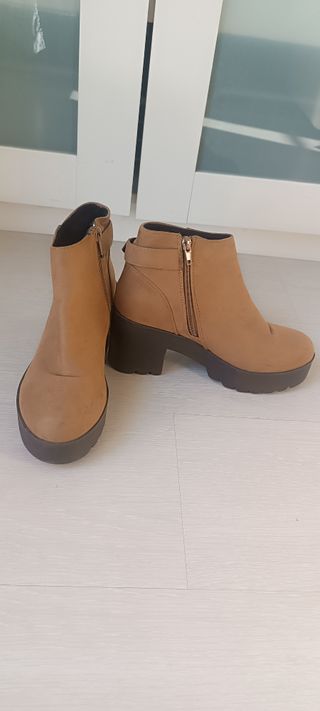 Botines marrones con plataforma