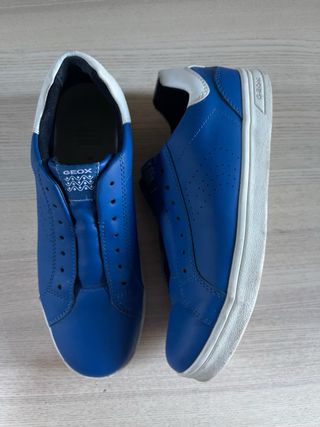 Zapatos Geox Azules y Blancos