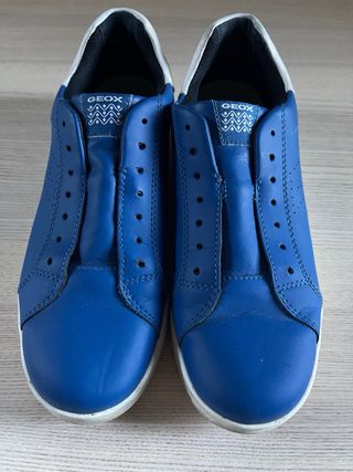 Zapatos Geox Azules y Blancos