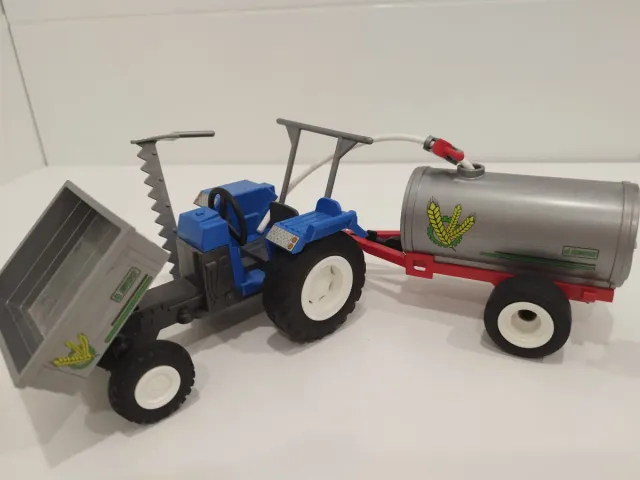 Tractor Playmobil con remolque y accesorios