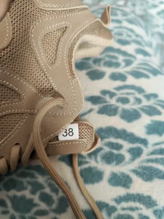 Zapatillas transpirables beige y multicolor