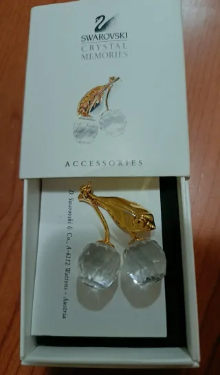 Spilla Swarovski Ciliegie Dorate Cristallo