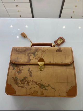 Borsa da viaggio con mappa del mondo