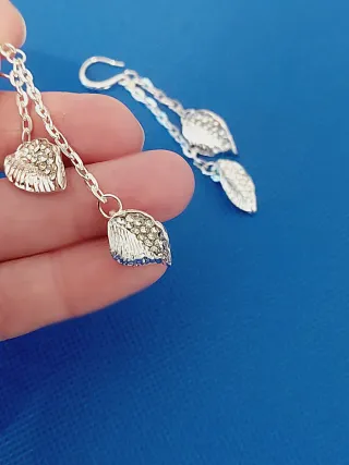 Pendientes hojas plateadas con brillantes
