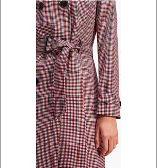 Abrigo Stradivarius cuadros rojo y azul