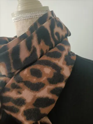 Bufanda Leopardo con Flecos