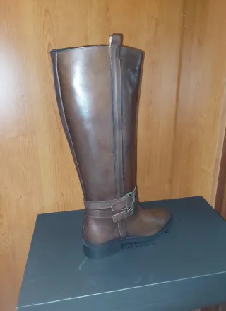 Stivale l donna alti in morbida pelle colore marro