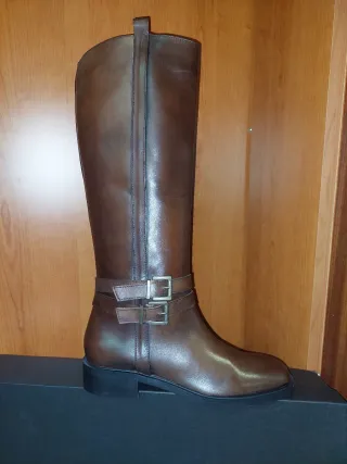 Stivale l donna alti in morbida pelle colore marro