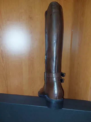 Stivale l donna alti in morbida pelle colore marro