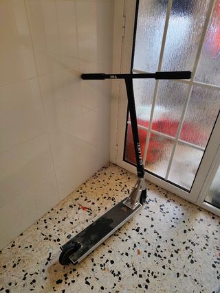 Patinete NKA. 1 año. Muy poco uso