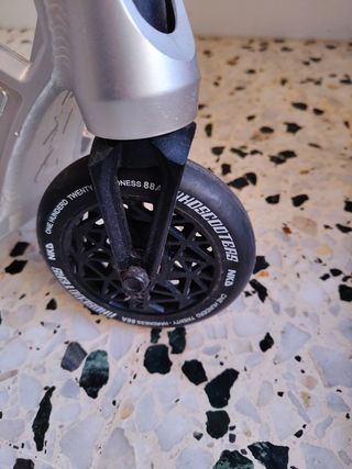 Patinete NKA. 1 año. Muy poco uso