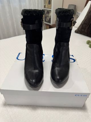 Botines Guess Negros Piel y Ante