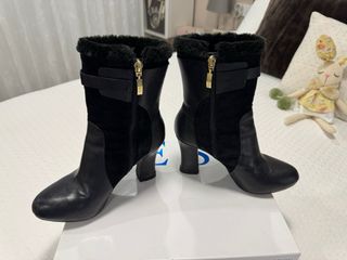 Botines Guess Negros Piel y Ante