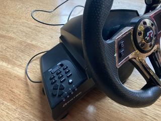 Volante FR-TEC Hurricane Wheel MKII con pedales