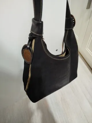 Bolso de piel negro y beige