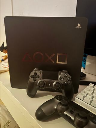 PS4 Slim 1TB Days of Play
