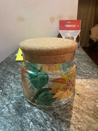 Barattolo in vetro decorato con girasoli
